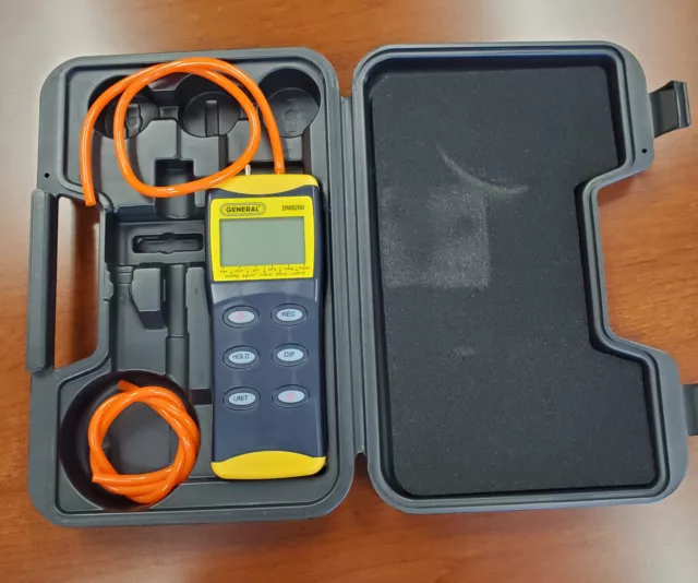 GENERAL DM8200 Digital Manometer, 0 psi to 100 psi