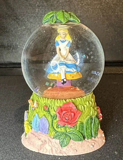 Disney Alice In Wonderland Fifthieth Year Mini Snow Globe Alice Damaged Disney Alice In Wonderland Fifthieth Year Mini Snow Globe Alice Damaged