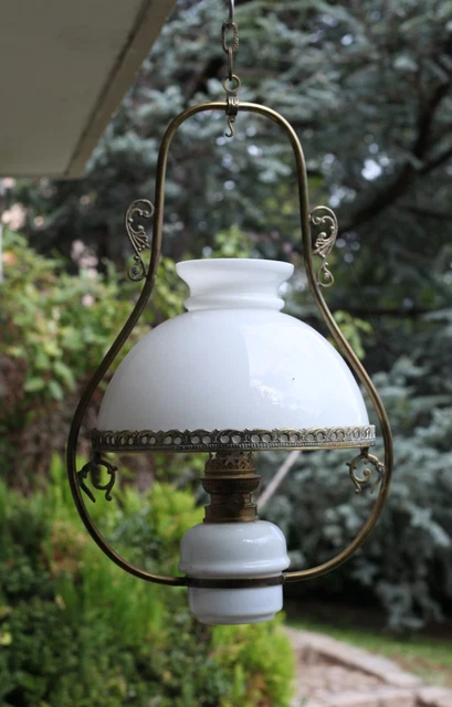 lustre-ancien-suspension-lampe-p-trole-opaline-blanche-et-bronze-eur