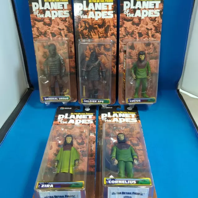 LOT 5 - Vintage Planet of The Apes Ultra Detail Figure Medicom Toy G42919