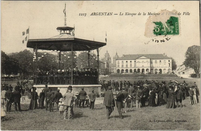 CPA Argentan Le Kiosque de la Musique FRANCE (1053791)