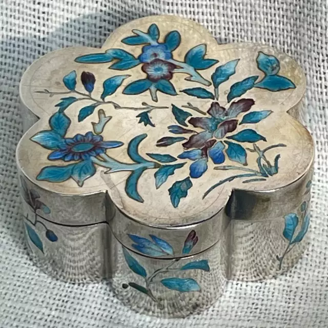 GREAT ANTIQUE 19th C. CHINESE QING LOBED STERLING SILVER & ENAMEL BOX : 56 GRAMS