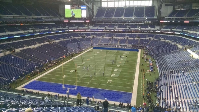 Michigan  vs  Iowa. 2023 Big Ten  10 Football Championship Game 12/2   Sec 451