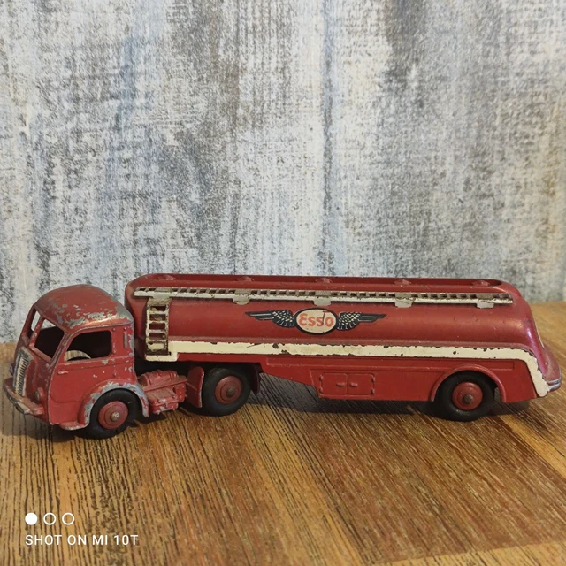 DINKY TOYS - Tracteur Panhard + Citerne Titan 32 C EUR 14,50 - FR
