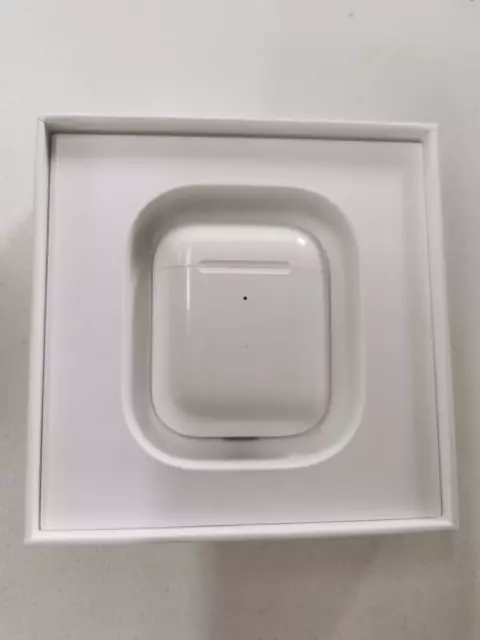 Apple AirPods - Wireless Charging Case - A20232  - Genuine 2