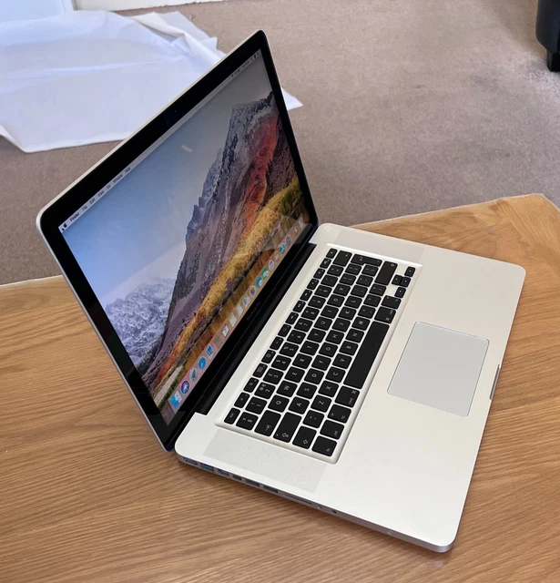 15" Apple MacBook Pro Mid 2010 - Intel i5 2.4GHz / 8GB RAM / 240GB SSD A1286