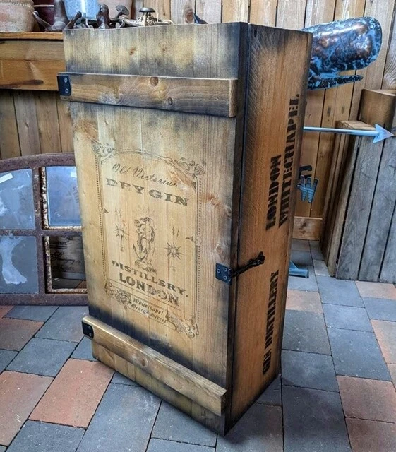 Coffre Bar Vintage Jack The Ripper Gin - Bois 74cm - Style Ancien
