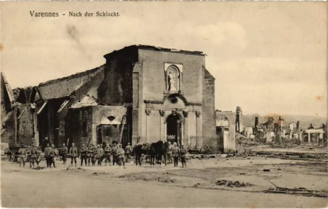 CPA Varennes nach der Schlacht - Place - Ruines - Soldiers (1037495)