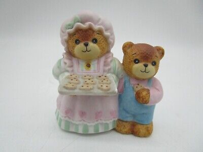 Vintage 1987 Lucy Rigg Enesco Lucy & Me Bear Baking Cookies with Grandma