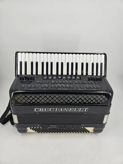 Crucianelli Piano accordion musette 41 key 120 bass Crucianelli Piano accordion musette 41 key 120 bass