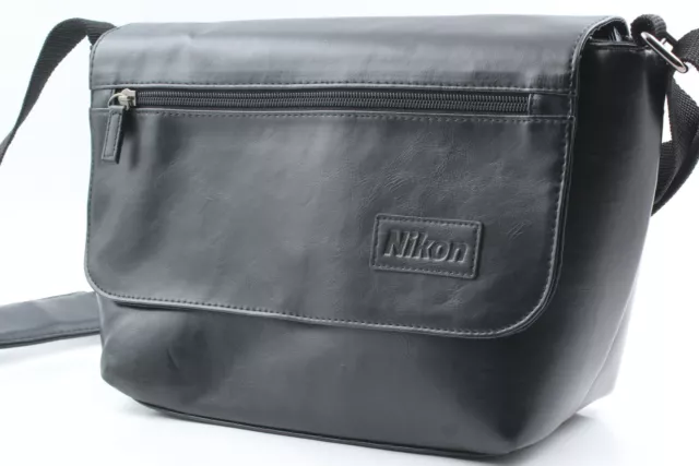 【Sin usar】 Bolsa con compartimento para cámara negra de cuero suave Nikon...