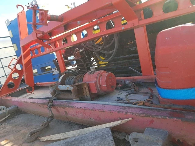 Renault s130 depanneuse JP1A12 Avec grue 4