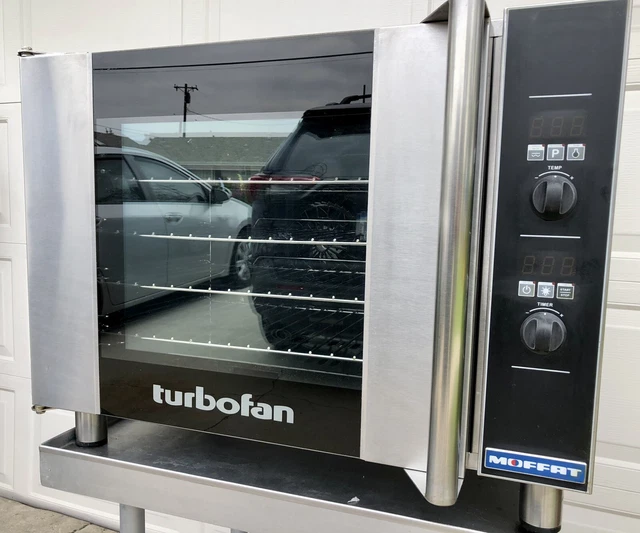 MOFFAT E31D4 Turbofan Half Size Electric Convection Oven