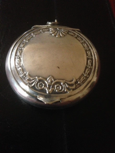 Boîte Pilulier Ancienne En Argent Poinçonné - Fabriquée à Partir D'une Montre à Gousset