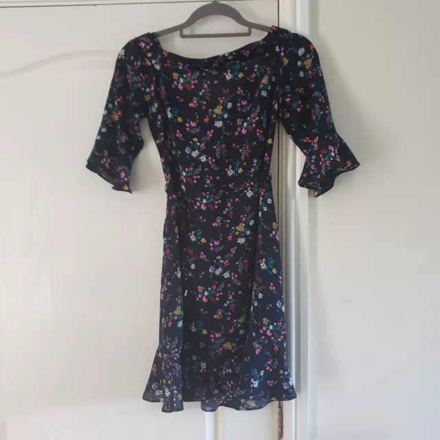 VESTIDO DE TÉ FLORAL AZUL OSCURO OASIS talla 8 32" con cinturón corto hasta la rodilla