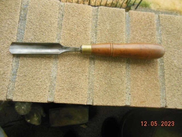 Buck Bros. 7/8 inch gouge