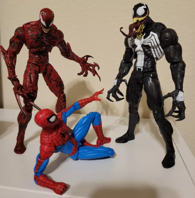Diamond Select Carnage, Venom, and Spiderman Marvel Action Figure Lot