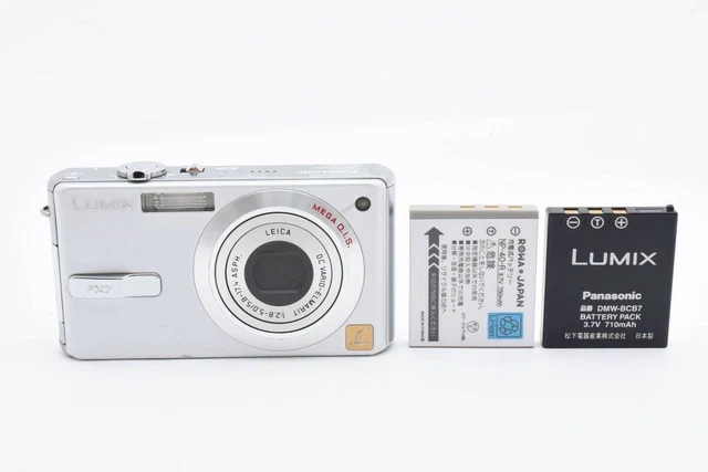パナソニック　Panasonic lumix fx7 silver シルバー Panasonic LUMIX DMC-FX7 5.0MP Digital Camera - Silver for