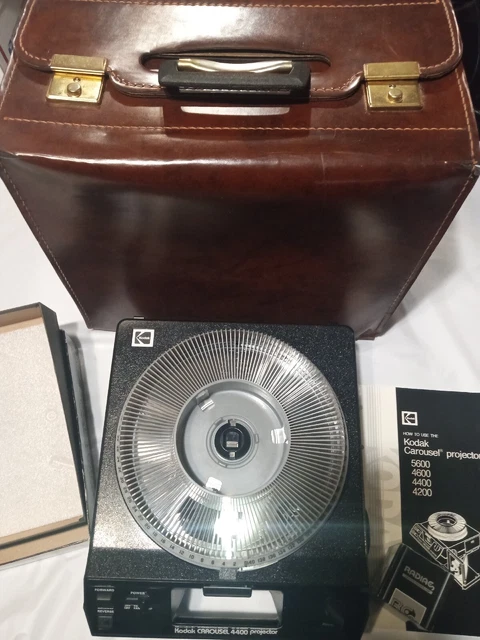 Kodak 4400 Slide Projector W/ Lens+(1) 140 Tray & No Remote W/Box $112 Free Ship