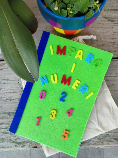 Libro sensoriale in feltro per i bimbi da 1 a 3 anni. Fatto a mano.Misure:20x30