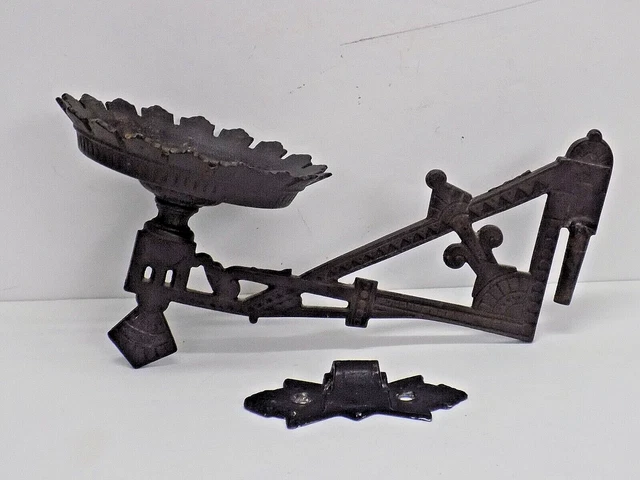 Cast Iron Wall Mount Kerosene Oil Lamp Holder 10-1/2" Swing Arm w/Bracket