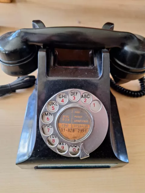 Black Vintage Rotary phone / telephone - Bakelite - Original 1950's 332L FWR64/2