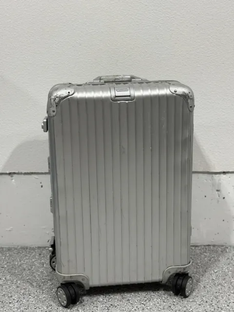 Rimowa Classic Trunk Large Check-In Suitcase in Black - Aluminium - 29,5x14,2x18,5
