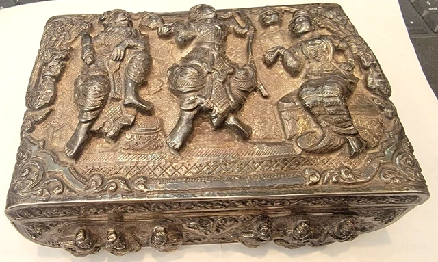 Antique *Big & Spectacular Thai Burmese Sterling Silver Repoussé High Relief Box
