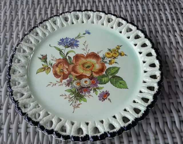 Ancienne assiette décorative motif floral Fleurs Vintage Collection old plate