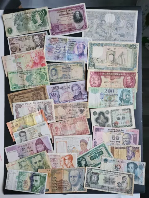 World Banknotes - Lot De 30 Billets Differents Divers Pays.