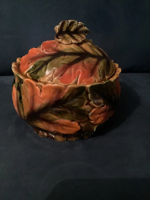 VINTAGE ART POTTERY FALL LEAF DISH MAJOLICA COVERED CASSEROLE JAPAN 2 quart