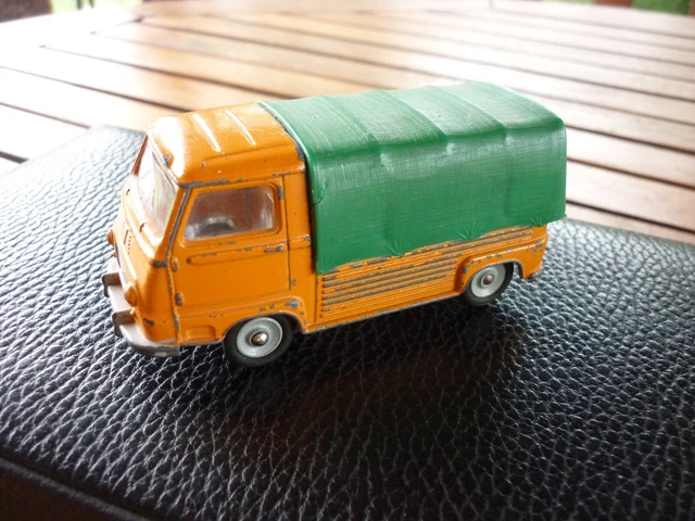DINKY TOYS 563. Renault Estafette.  Made in France. 1/43. Meccano. Années 60-70.
