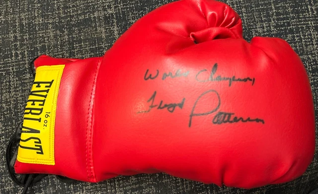 Original Signed  Floyd Patterson Boxing Glove COA Everlast Autographed