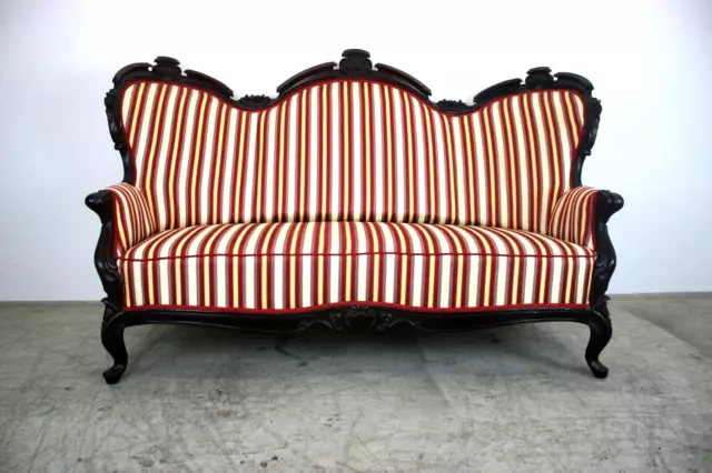 Prächtige Louis Phillip Couch Nussbaum Dreisitzer Sofa gestreifter Stoff Antik