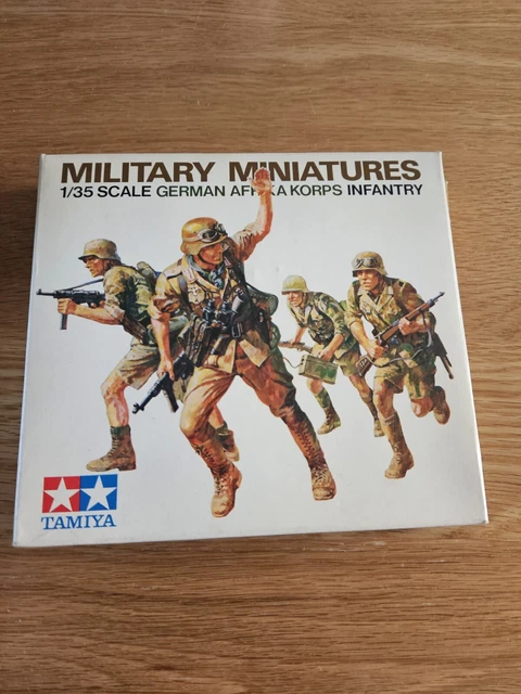 Alymer Military Miniatures A-225/D German Infantry Soldiers in Action Modern Series