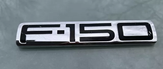 2004-2008  Ford F-150 Rear Tailgate Lid Emblem Oem