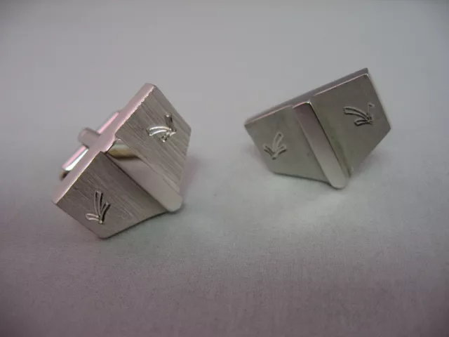 Vintage Mens Cufflinks: Brushed Silver Tone w/ Pointed Tip & Flower Etch