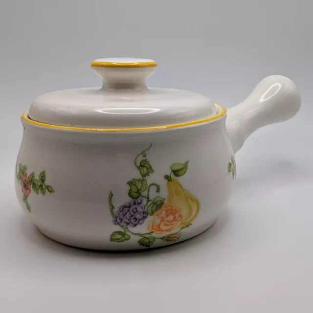 https://www.picclickimg.com/sRsAAOSwF0VlQ84P/Vintage-MK-Cream-Stoneware-Covered-Soup-Bowl-Handle.webp