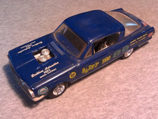 1/25 Scale Built 1965? Plymouth Barracuda Junk.