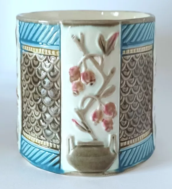 Pretty/Old Majolica WEDGWOOD Spooner with Urn & Oriental Flower Motif, Ca. 1880s