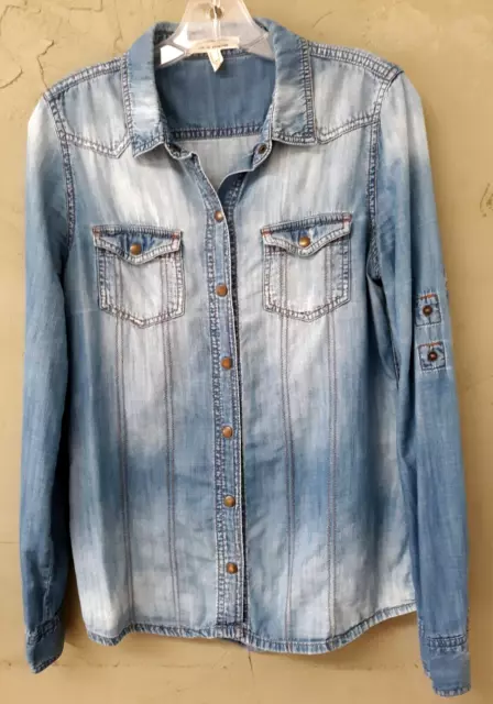 LIFE IN PROGRESS Forever 21  Chambray Shirt Long Sleeve Snap Closure Women's M