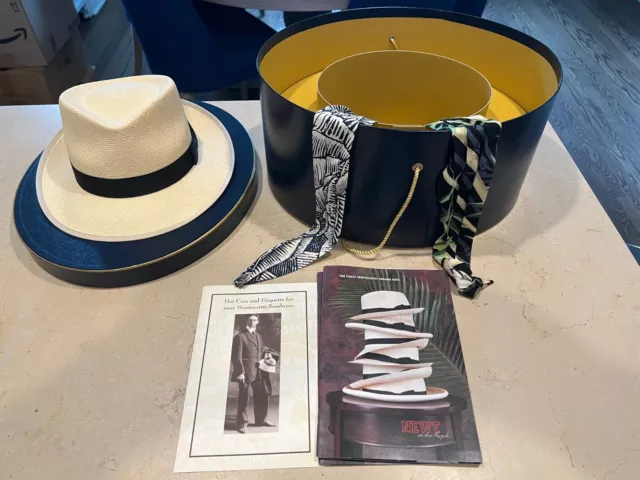 NEWT Royal Panama Hat Montecristi Beige Black Ribbon 7 1/8 w/ Box Pre-owned
