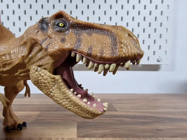 Jurassic World Tyrannosaurus Rex T Rex Chomping Dinosaur 16cm Hasbro Park