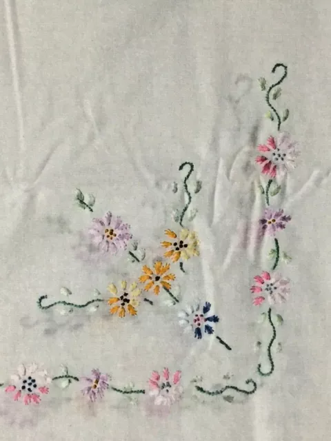 Vintage handmade embroidered tablecloth cotton white/pink 55x90"