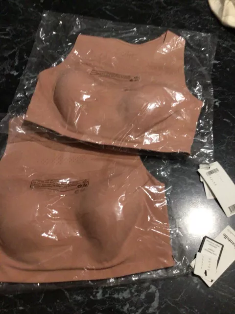 Lot  De 2 Brassières  Taille L , Chantelle , Maintien Leger Et Normal