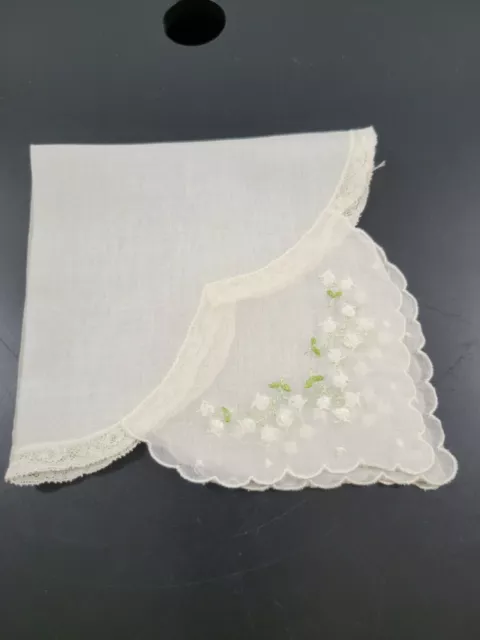 Vintage Womens  Embroidered White Cotton Handkerchief White Florals Scallop Trim