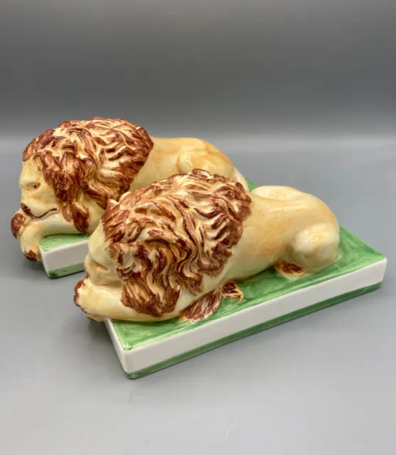 PAIR Vtg Eximious Italy Hand Painted Ceramic Pottery Lion Figures / Bookends