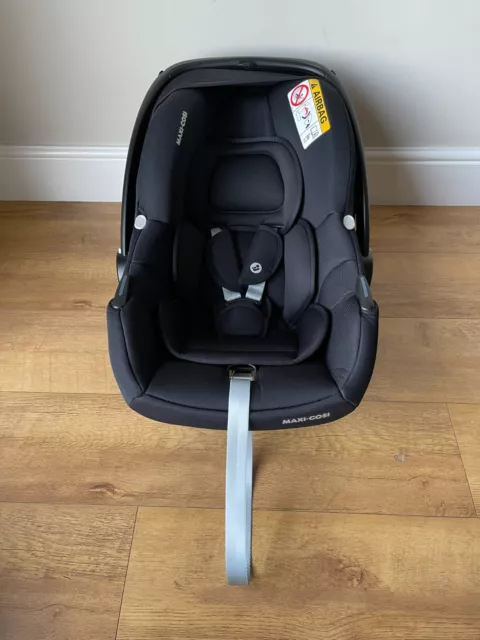 NEW - MAXI COSI CAR SEAT CABRIOFIX i-SIZE NEWBORN BABY Black 0-13kg