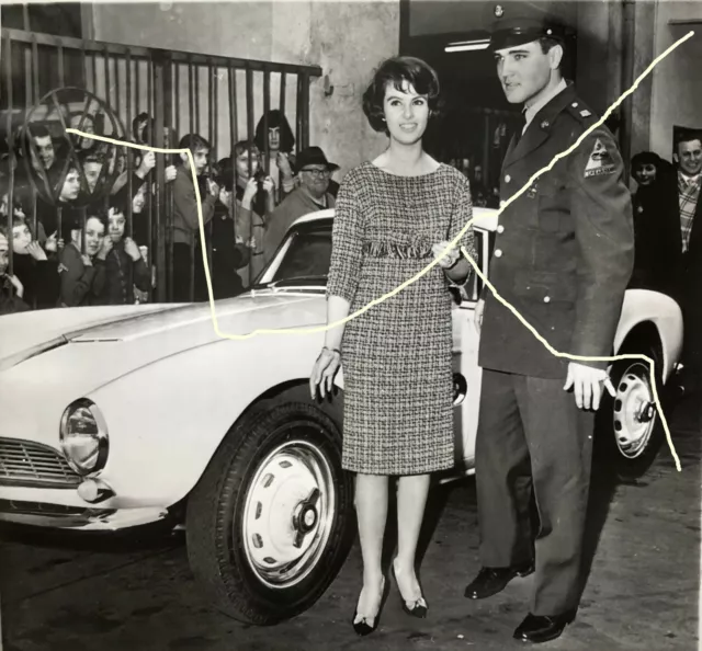 25x21cm Original Foto 1958 Elvis Presley Auto Übergabe BMW 507 Frankfurt photo