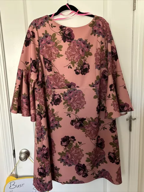 Betsey Johnson Bell Sleeve Rose Print Knit Scuba Shift Dress Sz 22W “Vintage”